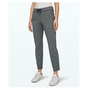 LuluLemon On The Fly Pants 7/8